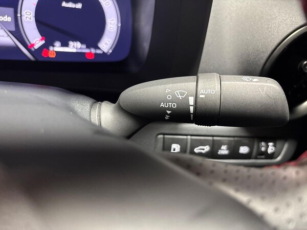 Used Toyota C-HR 2024 for sale - 75490539: Photo 27