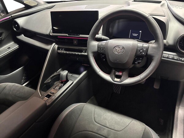 Used Toyota C-HR 2024 for sale - 75490539: Photo 8