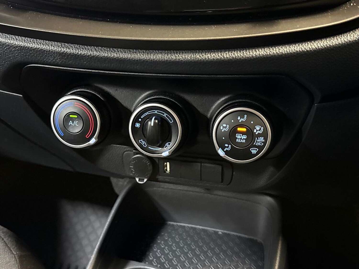 Used Toyota Aygo X 2023 for sale - 76951155: Photo 12