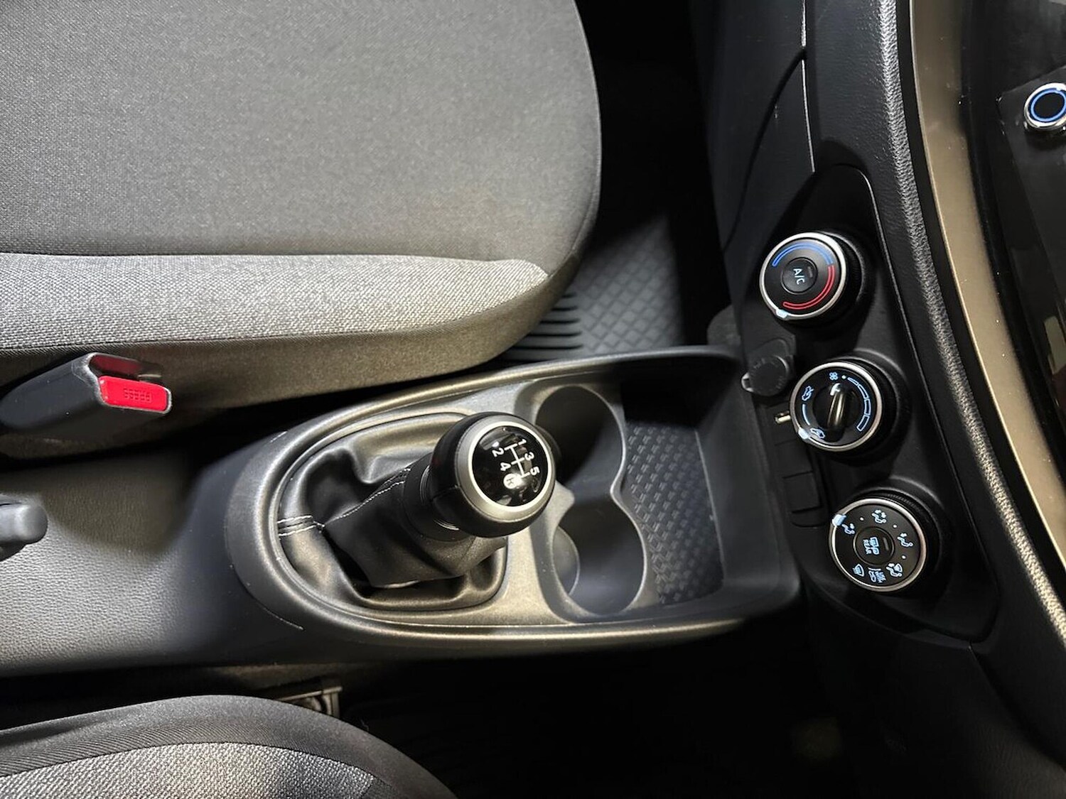 Used Toyota Aygo X 2023 for sale - 76951155: Photo 13