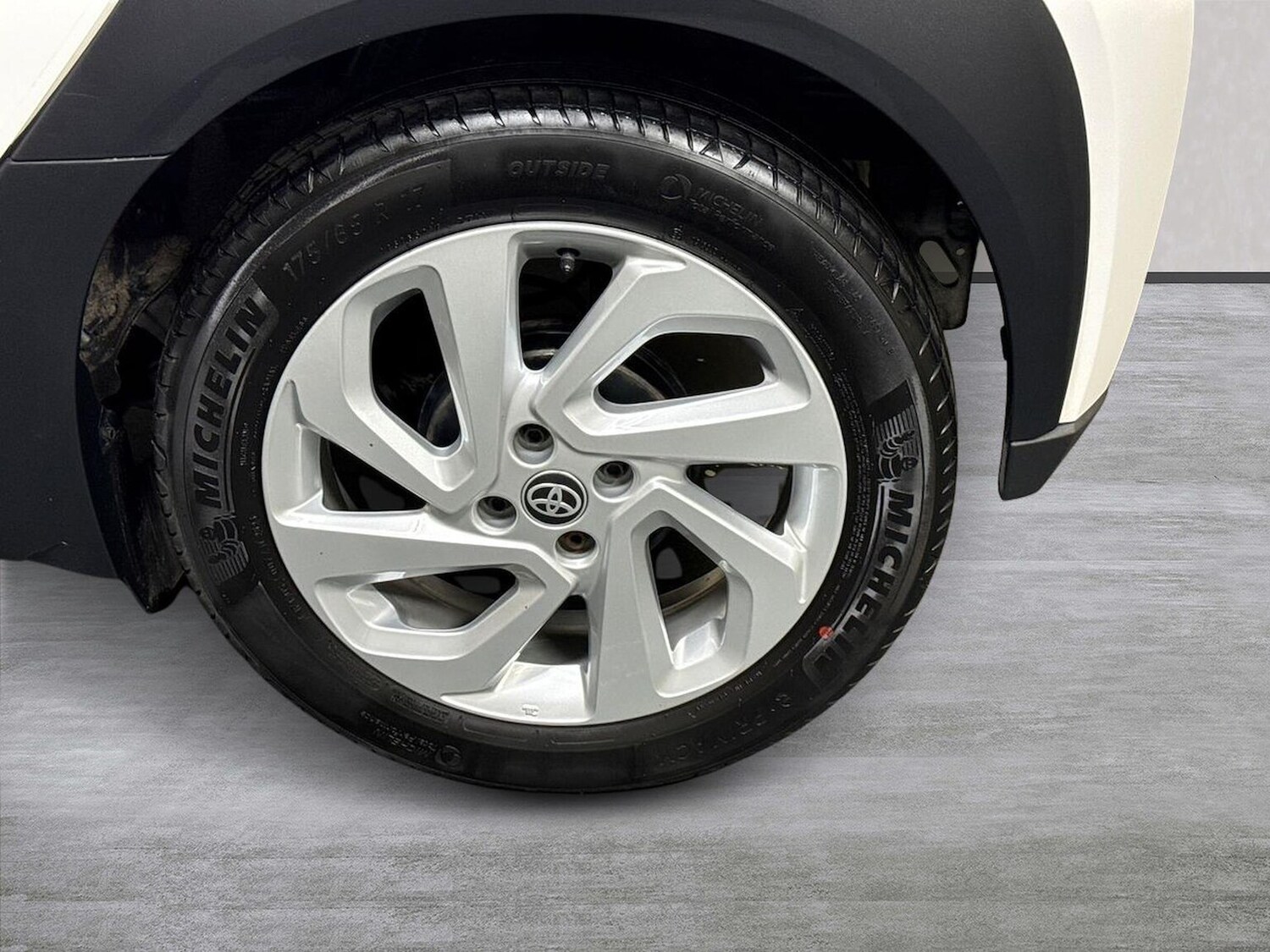 Used Toyota Aygo X 2023 for sale - 76951155: Photo 6