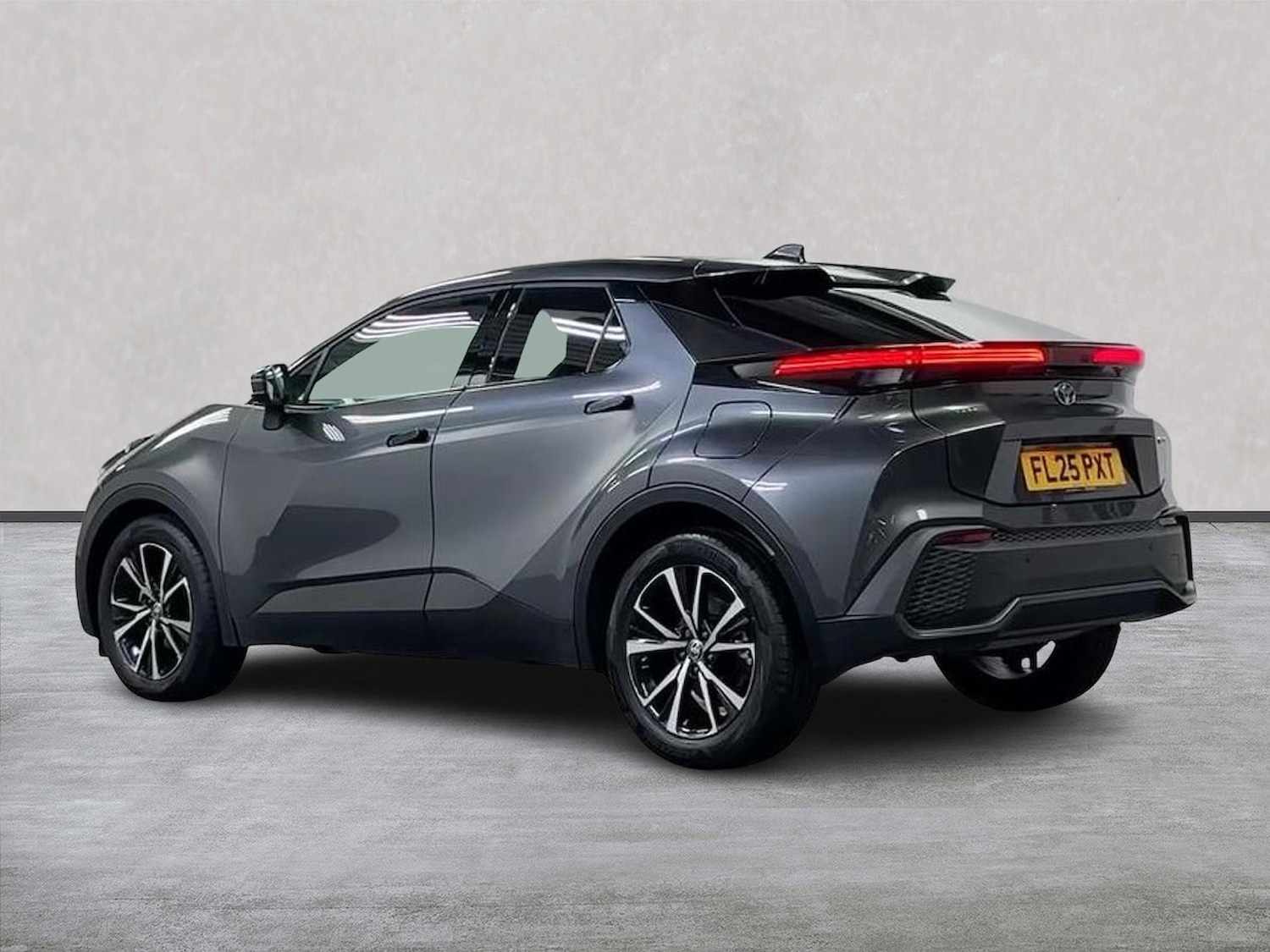 Used Toyota C-HR 2025 for sale - 78194217: Photo 4