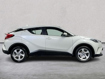 Used Toyota C-HR 2018 for sale - 79569220: Photo