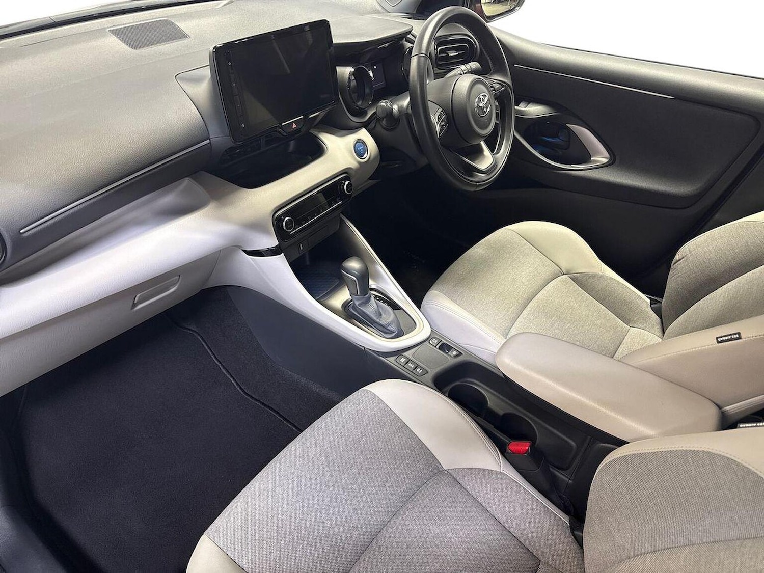 Used Toyota Yaris 2022 for sale - 76430777: Photo 7