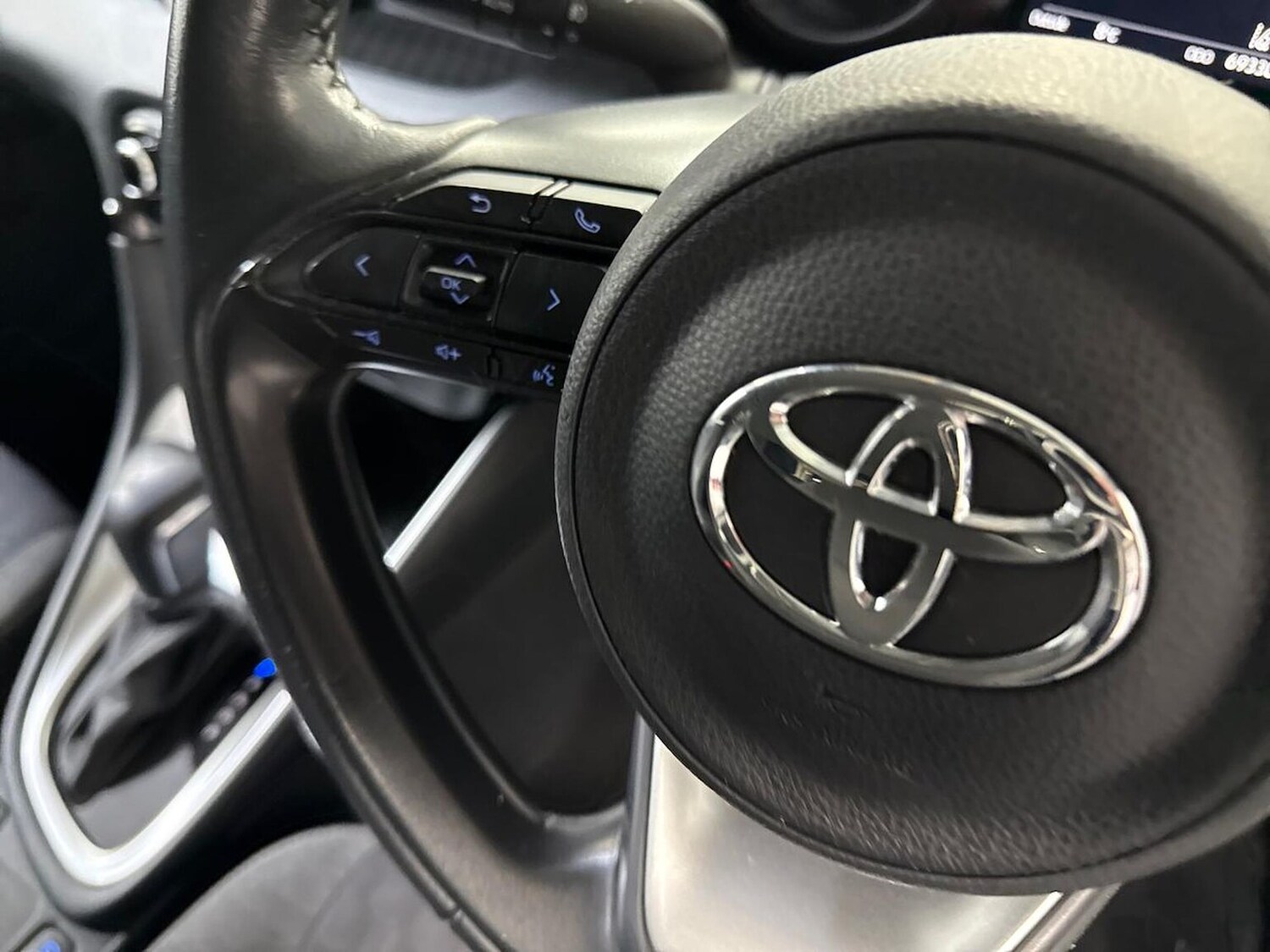 Used Toyota Yaris 2022 for sale - 78194193: Photo 25