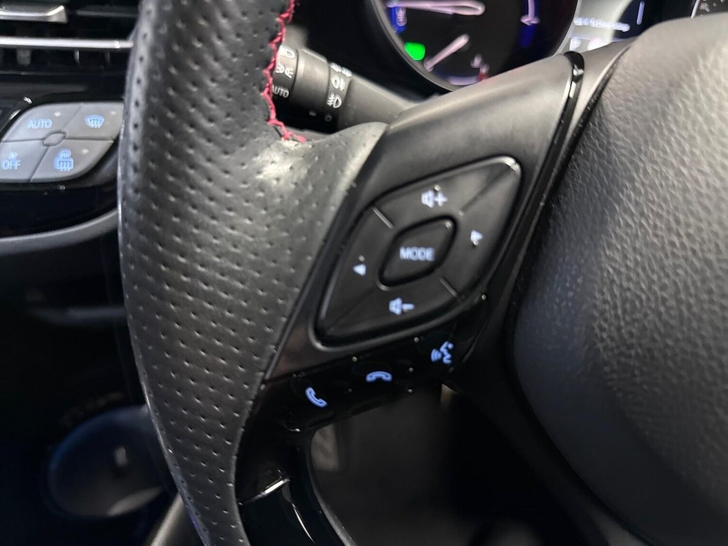 Used Toyota C-HR 2022 for sale - 76324581: Photo 24