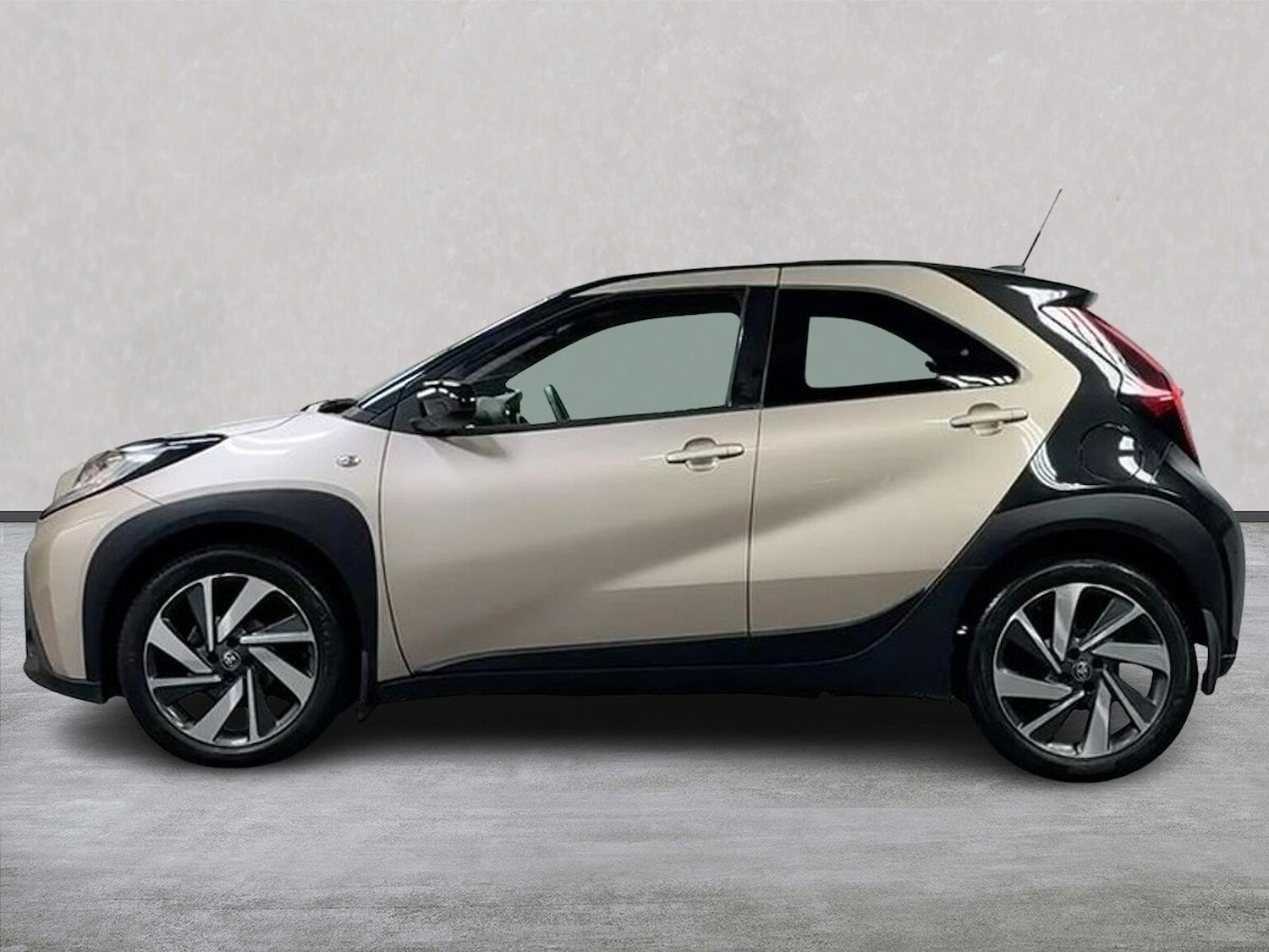 Used Toyota Aygo X 2023 for sale - 78121845: Photo 21