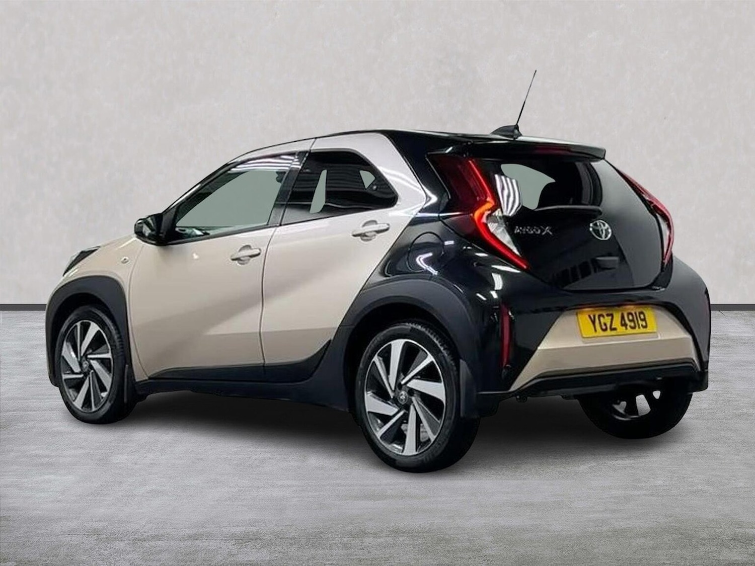 Used Toyota Aygo X 2023 for sale - 78121845: Photo 4