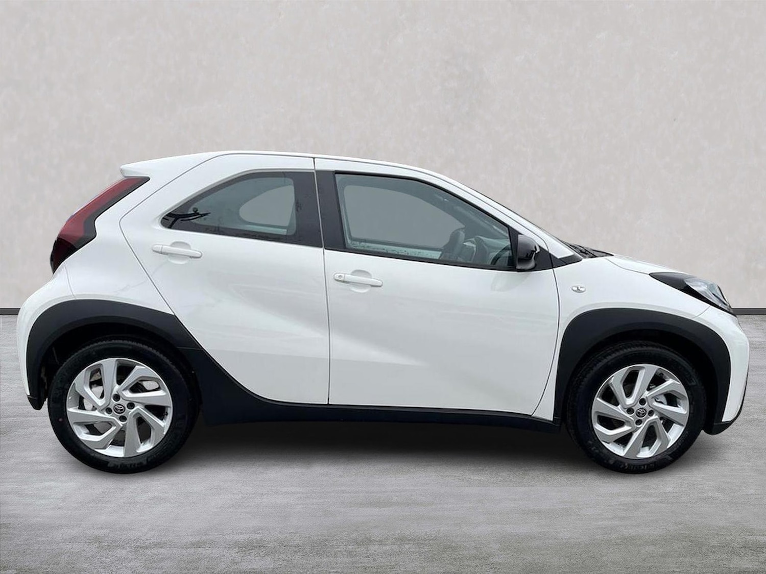 Used Toyota Aygo X 2025 for sale - 76713187: Photo 3