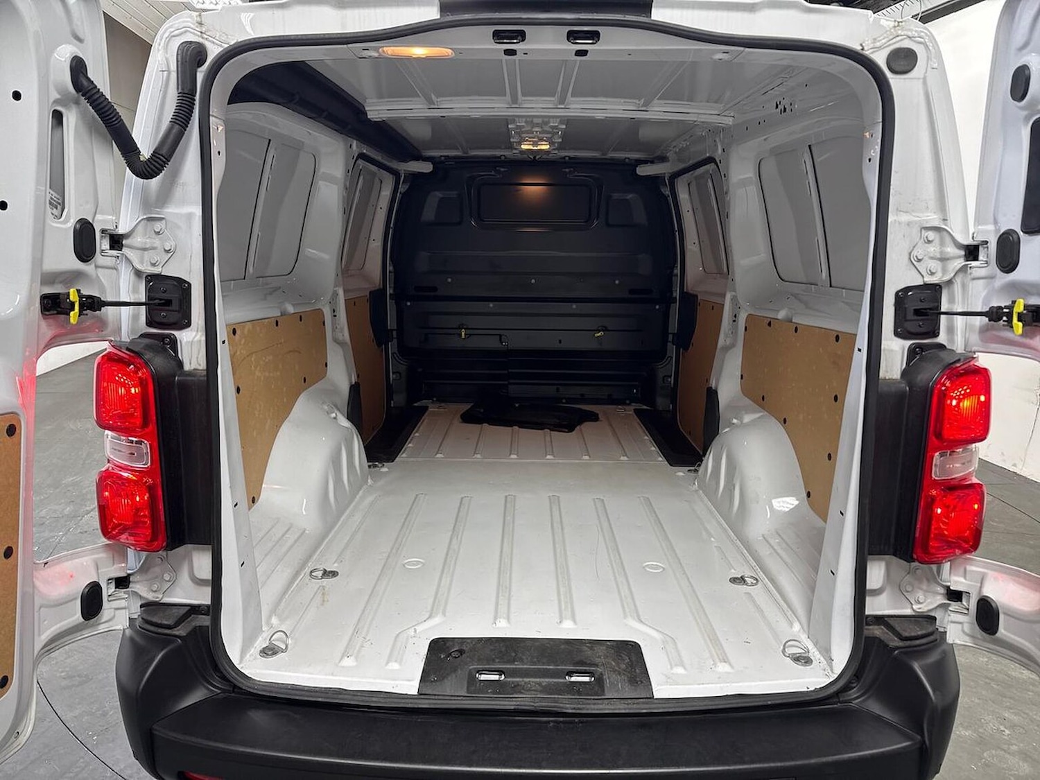 Used Toyota ProAce 2024 for sale - 77789529: Photo 17