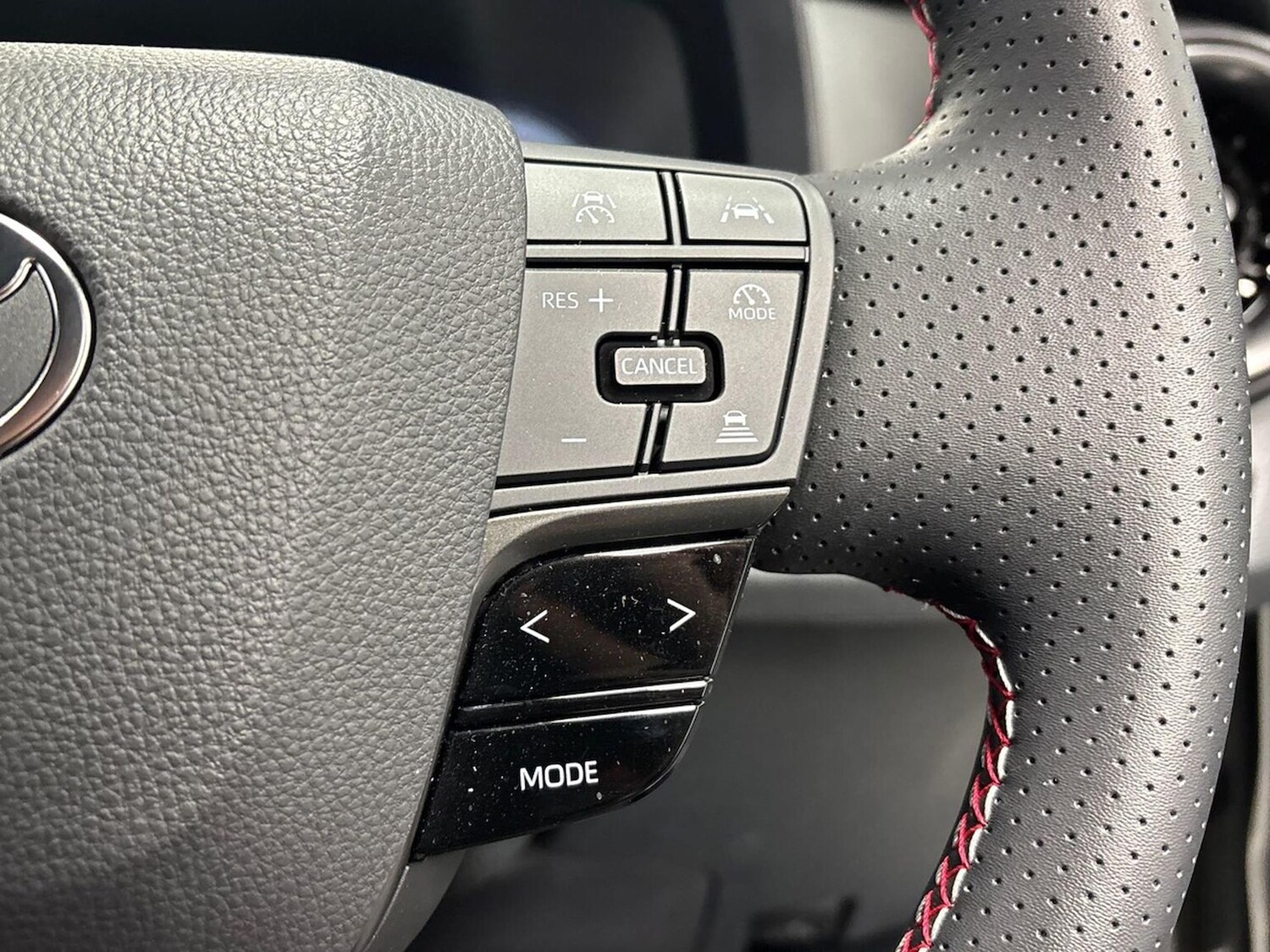 Used Toyota C-HR 2025 for sale - 77488563: Photo 24