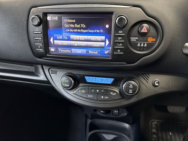 Used Toyota Yaris 2018 for sale - 76102481: Photo 11