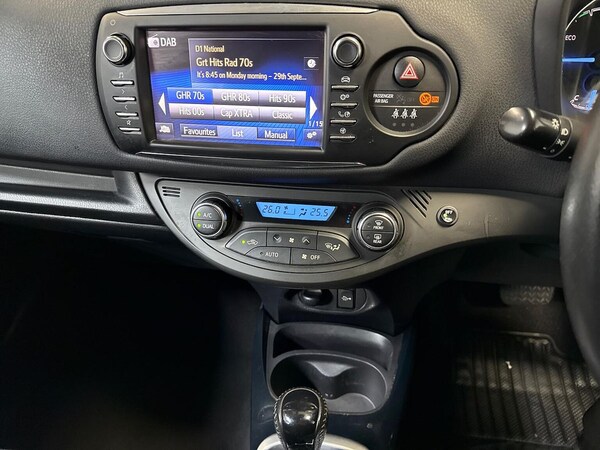 Used Toyota Yaris 2018 for sale - 76102481: Photo 13