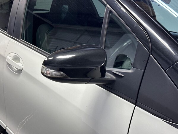 Used Toyota Yaris 2018 for sale - 76102481: Photo 30