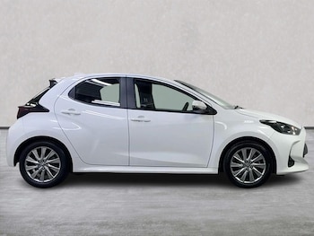 Used Toyota Yaris 2023 for sale - 79432130: Photo