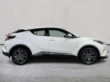Used Toyota C-HR 2018 for sale - 79417808: Photo