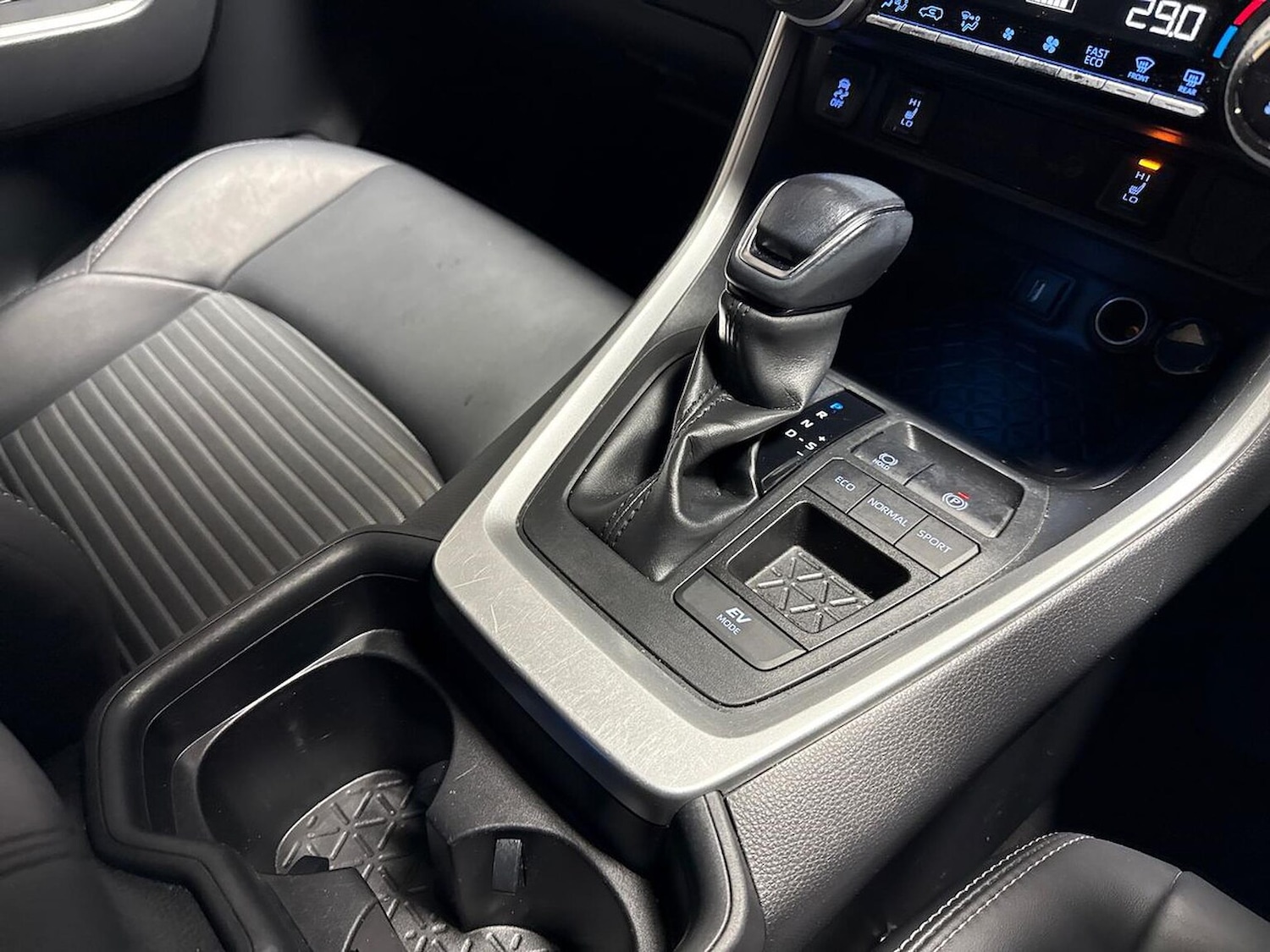 Used Toyota RAV4 2021 for sale - 77528886: Photo 13