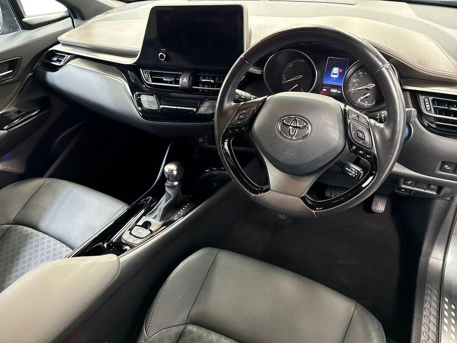 Used Toyota C-HR 2023 for sale - 78192779: Photo 10