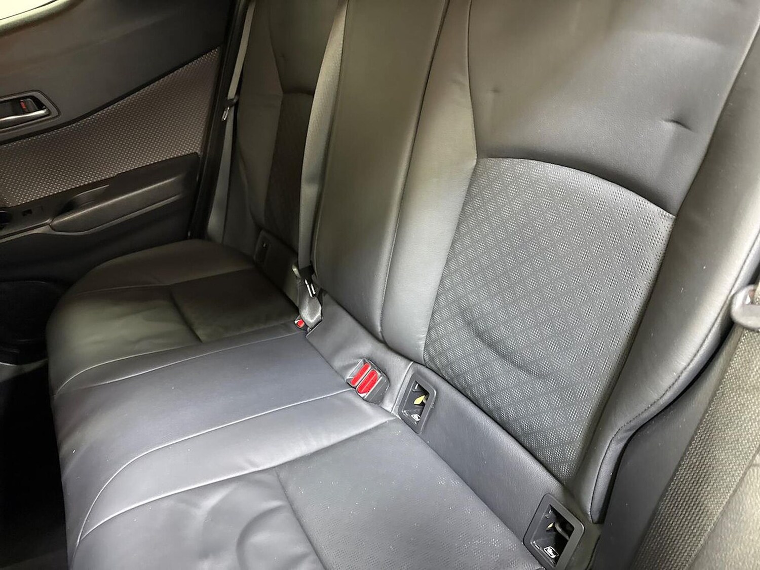 Used Toyota C-HR 2023 for sale - 78192779: Photo 18