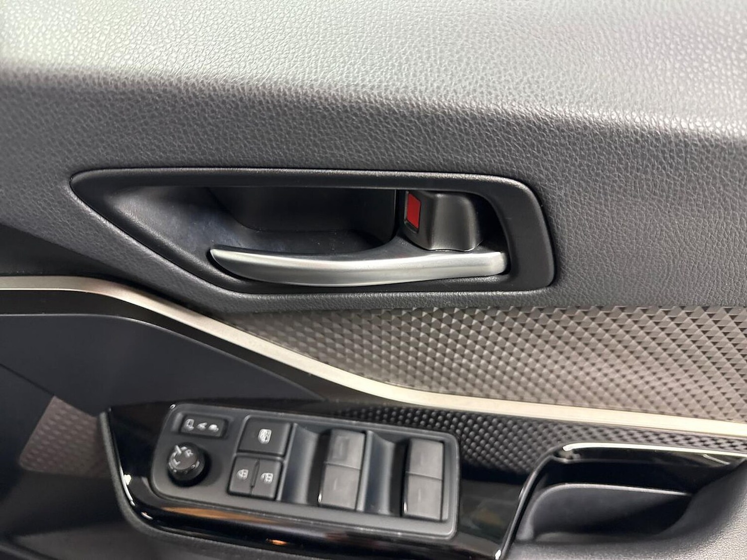 Used Toyota C-HR 2023 for sale - 78192779: Photo 23