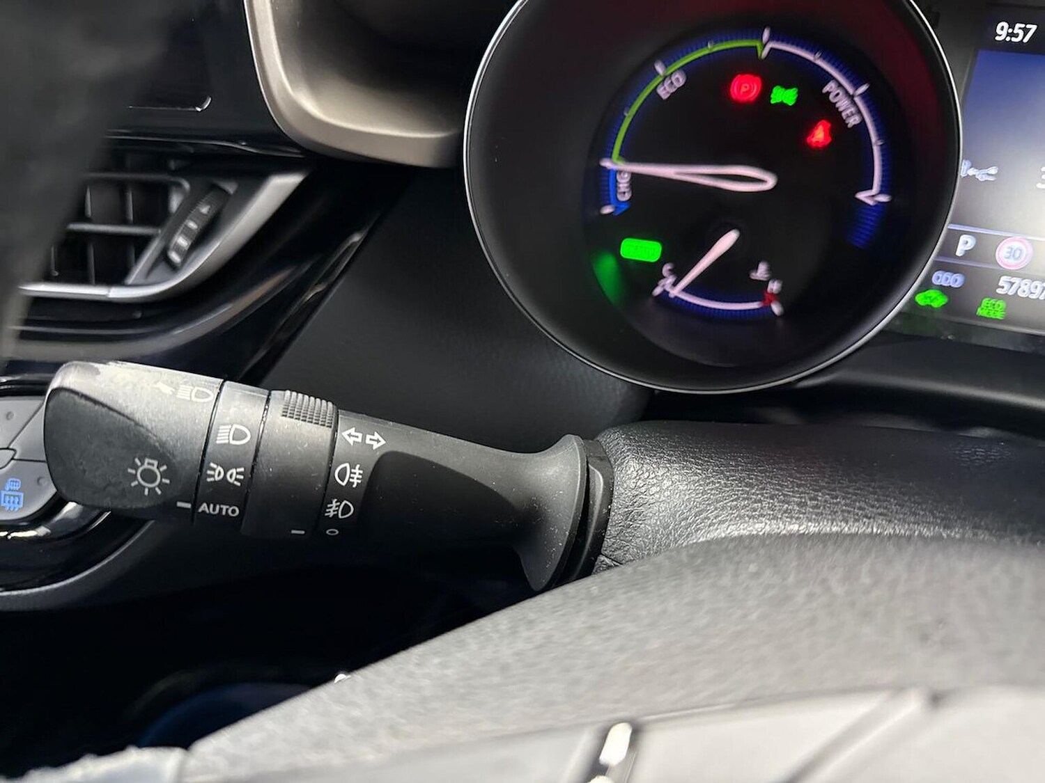 Used Toyota C-HR 2023 for sale - 78192779: Photo 28