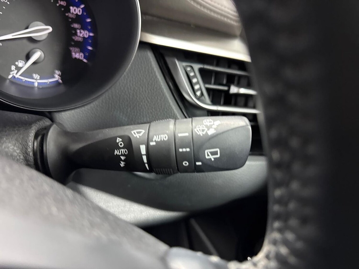 Used Toyota C-HR 2023 for sale - 78192779: Photo 29