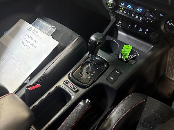 Used Toyota Hilux 2023 for sale - 75490730: Photo 13