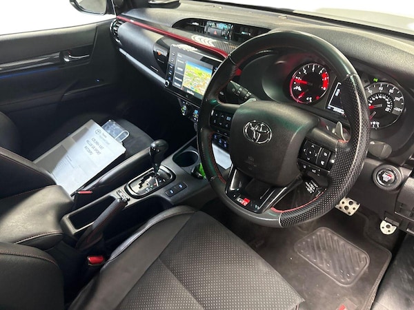 Used Toyota Hilux 2023 for sale - 75490730: Photo 15