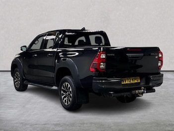 Used Toyota Hilux 2023 for sale - 75490730: Photo