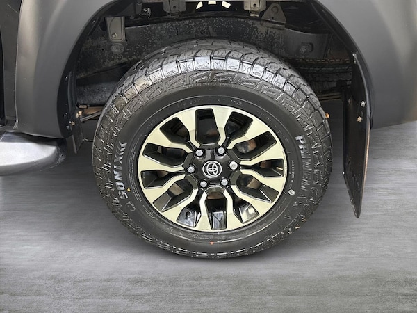 Used Toyota Hilux 2023 for sale - 75490730: Photo 6