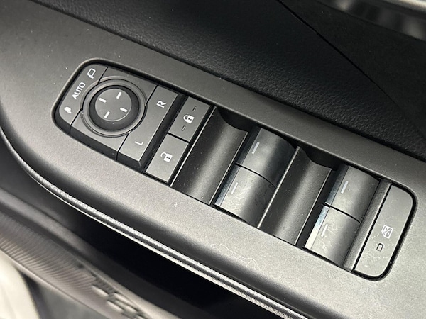Used Toyota C-HR 2025 for sale - 75490791: Photo 21