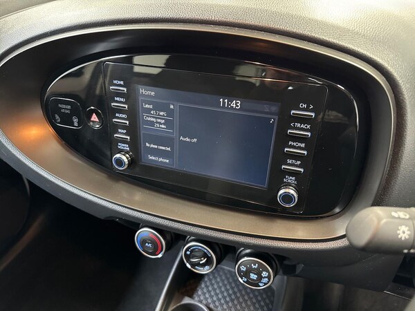 Used Toyota Aygo X 2023 for sale - 76273521: Photo 11