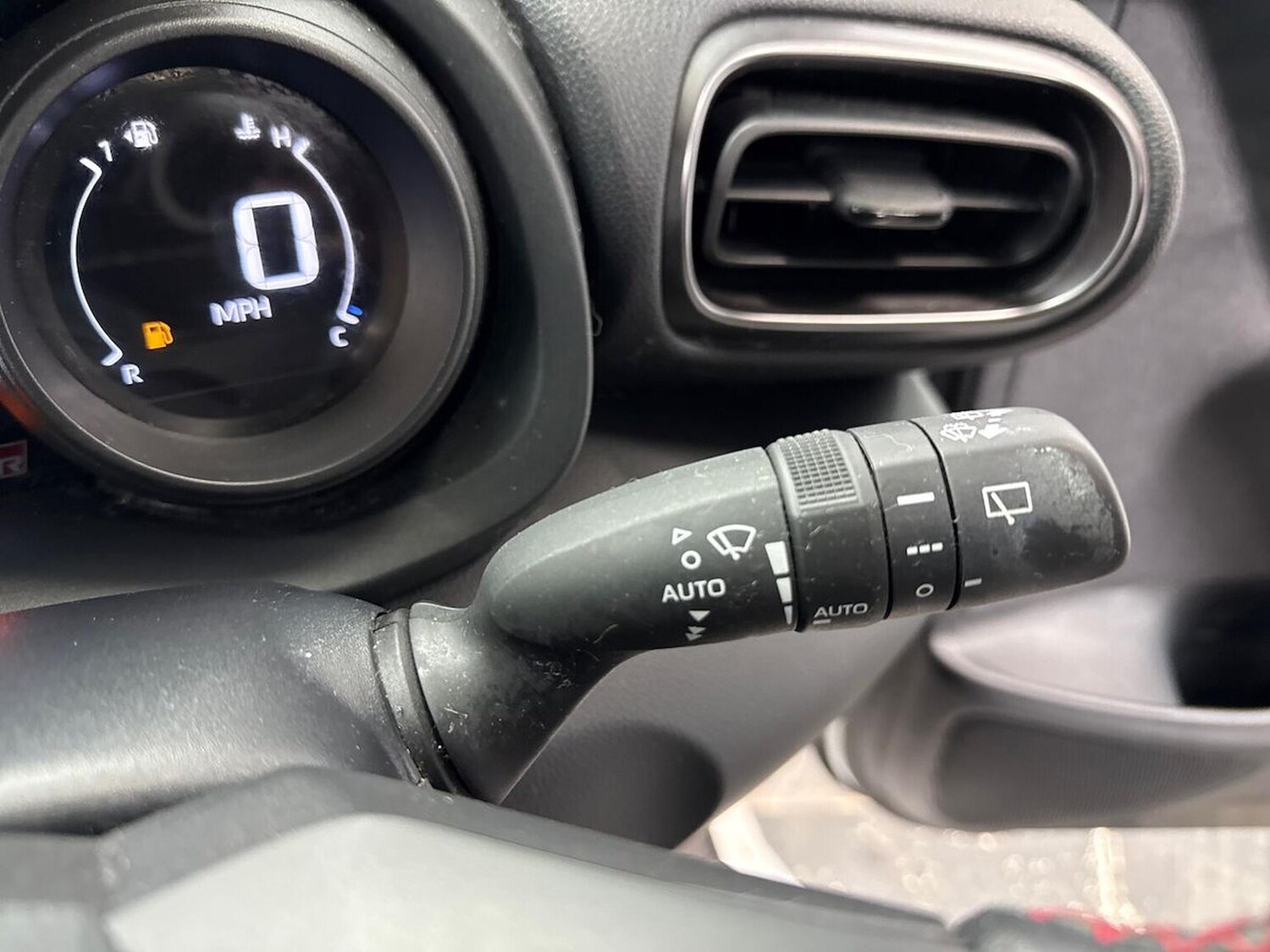 Used Toyota Yaris 2023 for sale - 78053543: Photo 26