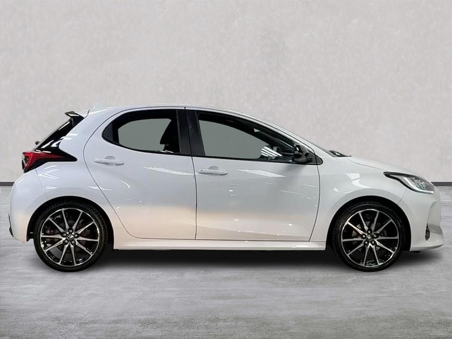 Used Toyota Yaris 2023 for sale - 78053543: Photo 3