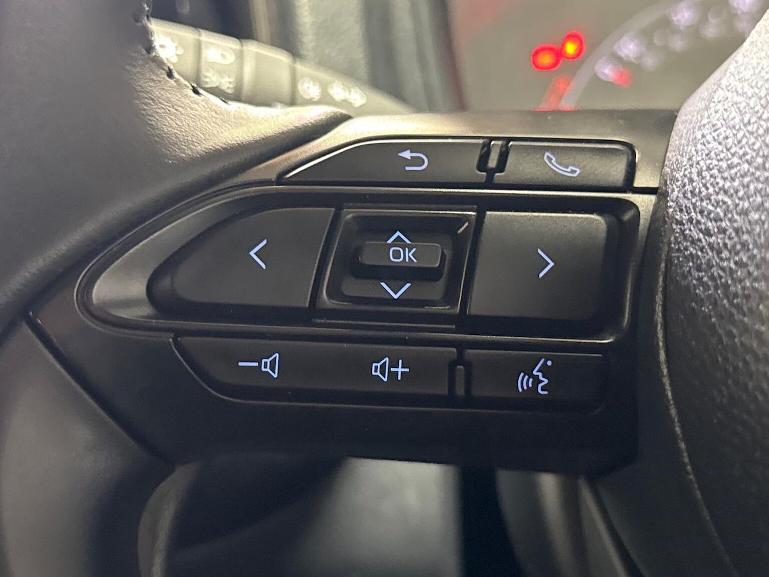 Used Toyota Aygo X 2023 for sale - 76464727: Photo 25