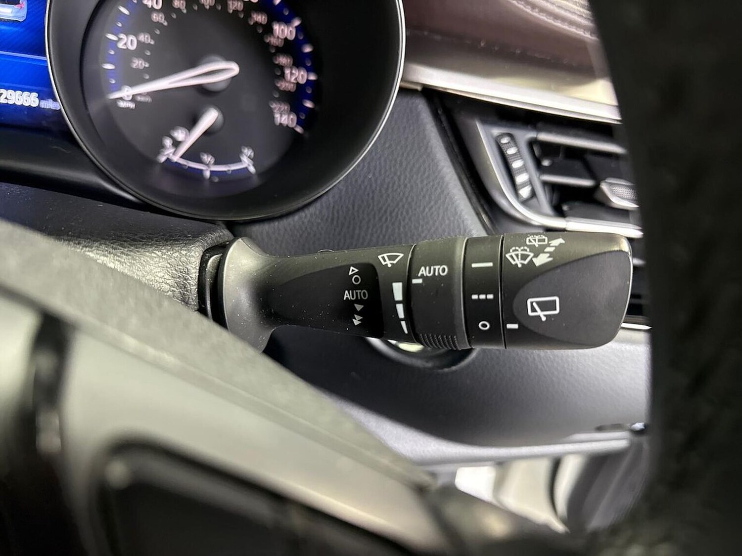 Used Toyota C-HR 2019 for sale - 78193912: Photo 29