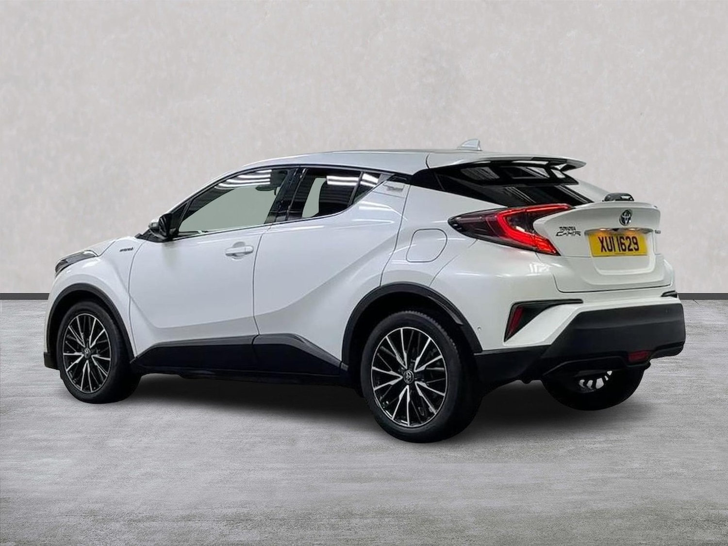 Used Toyota C-HR 2019 for sale - 78193912: Photo 4