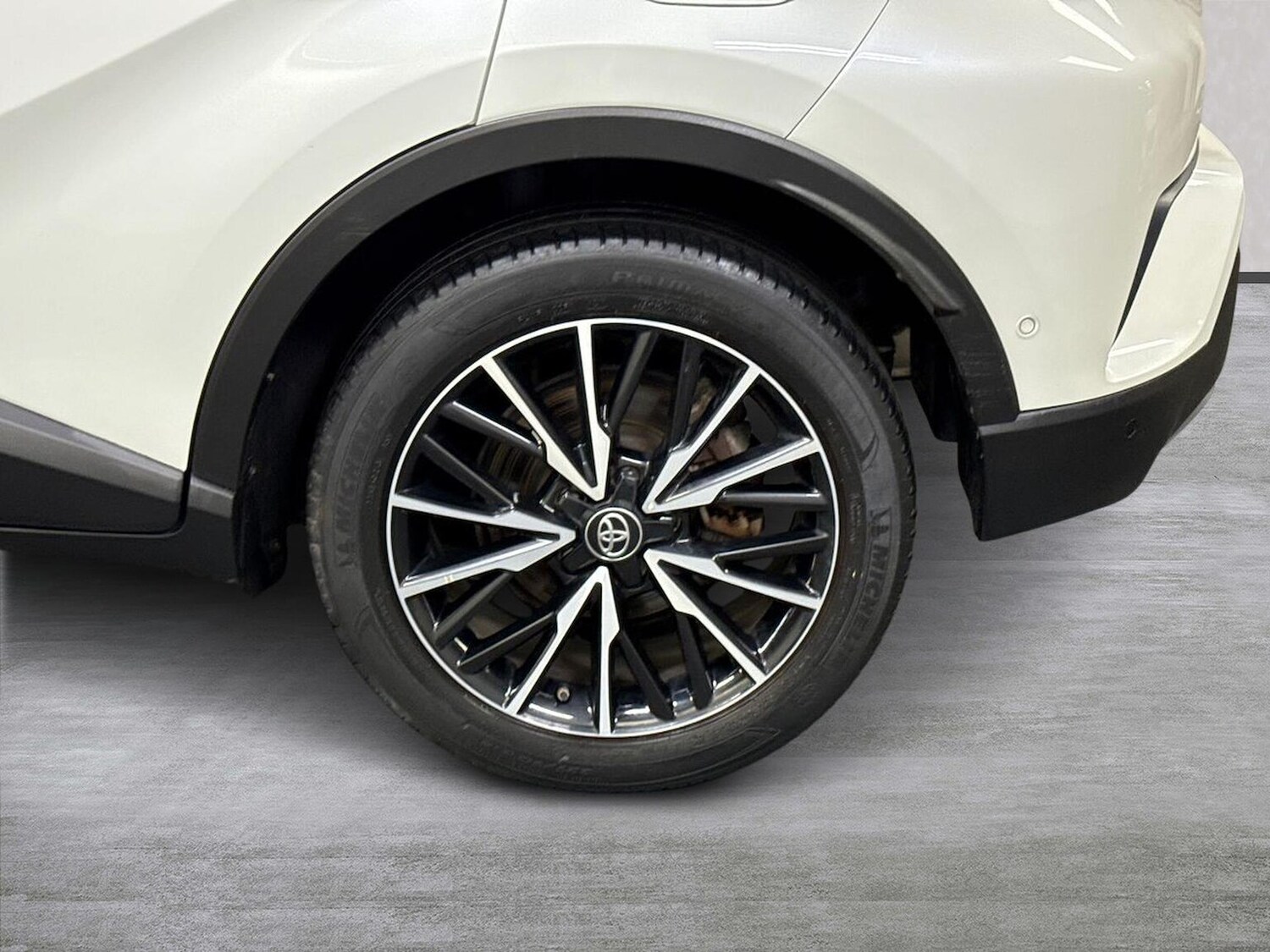 Used Toyota C-HR 2019 for sale - 78193912: Photo 8