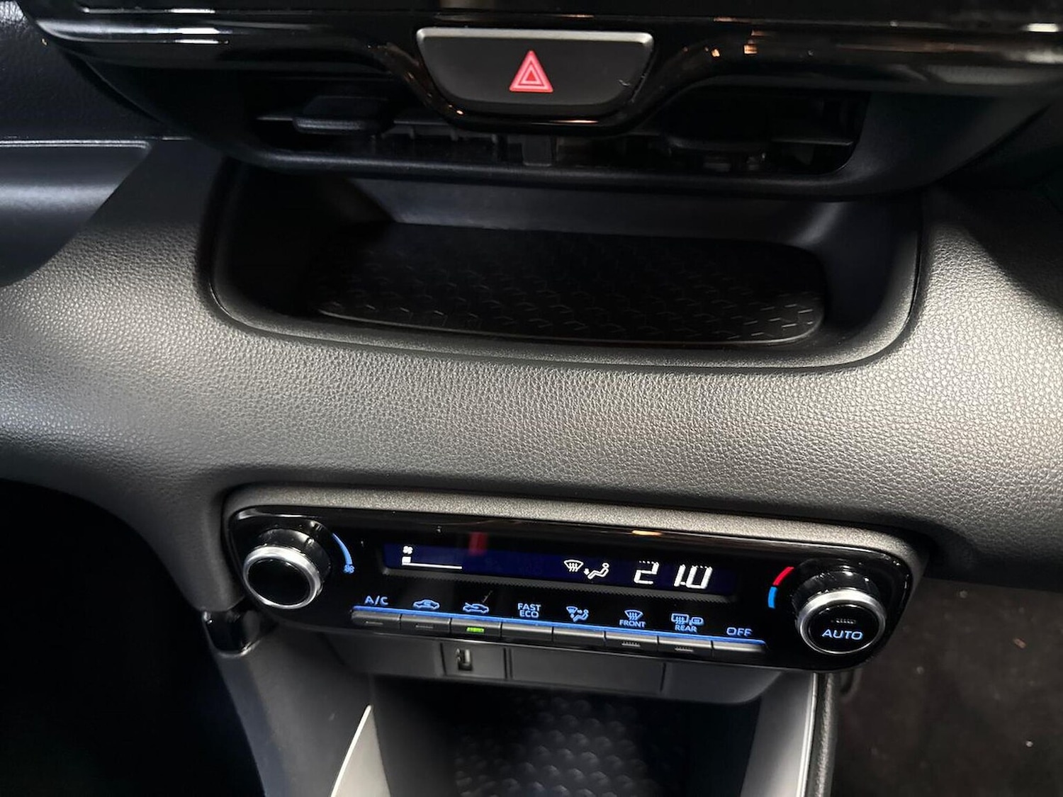 Used Toyota Yaris 2021 for sale - 76299385: Photo 22