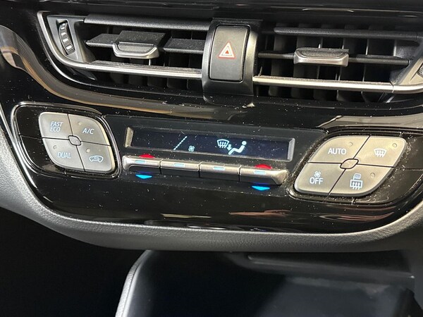 Used Toyota C-HR 2021 for sale - 76243169: Photo 12