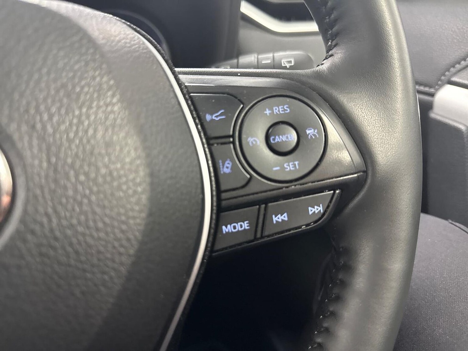 Used Toyota RAV4 2022 for sale - 78176499: Photo 28