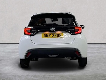 Used Toyota Yaris 2024 for sale - 78380612: Photo