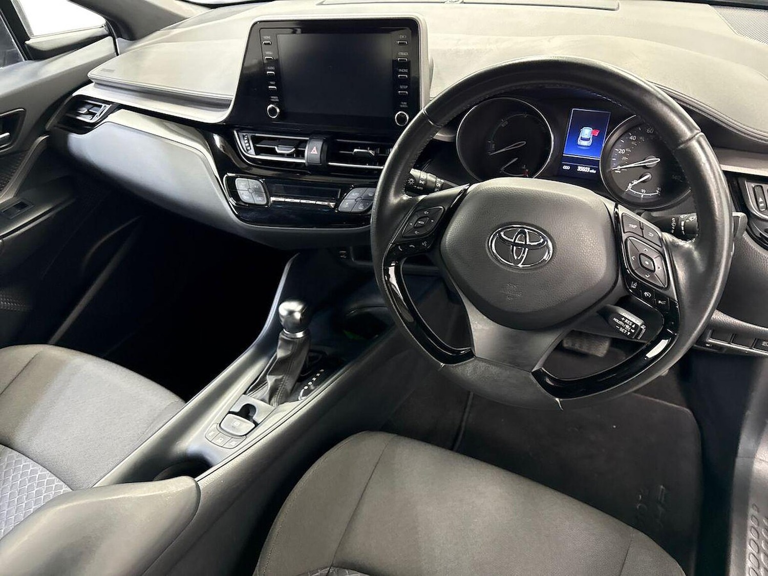 Used Toyota C-HR 2023 for sale - 78194204: Photo 15