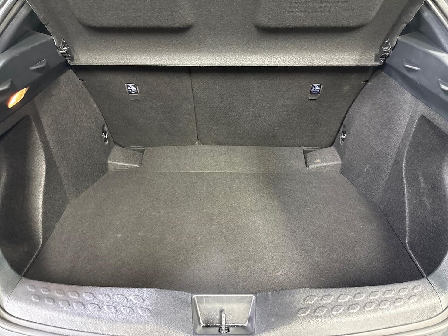 Used Toyota C-HR 2023 for sale - 78194204: Photo 17