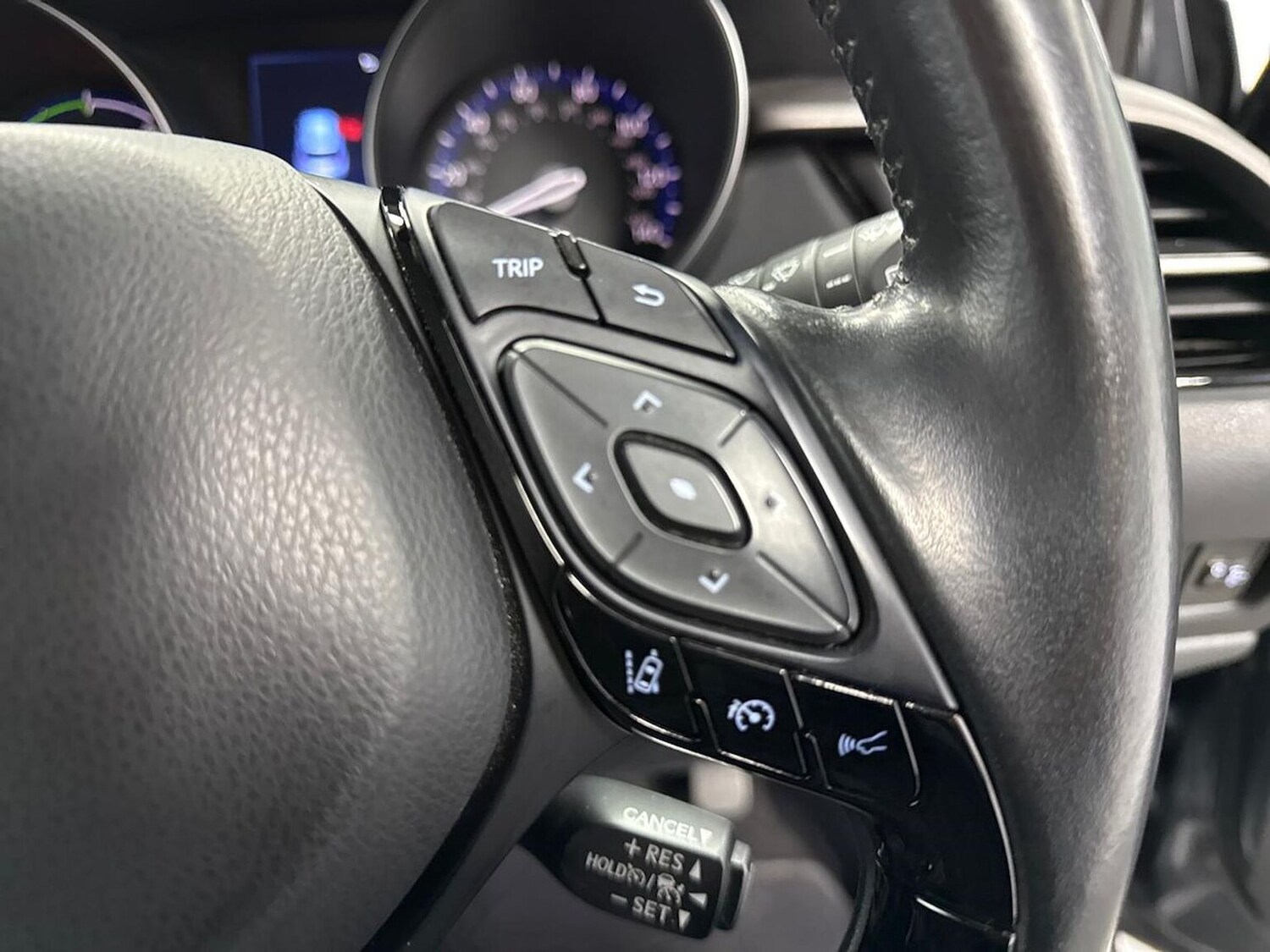 Used Toyota C-HR 2023 for sale - 78194204: Photo 25