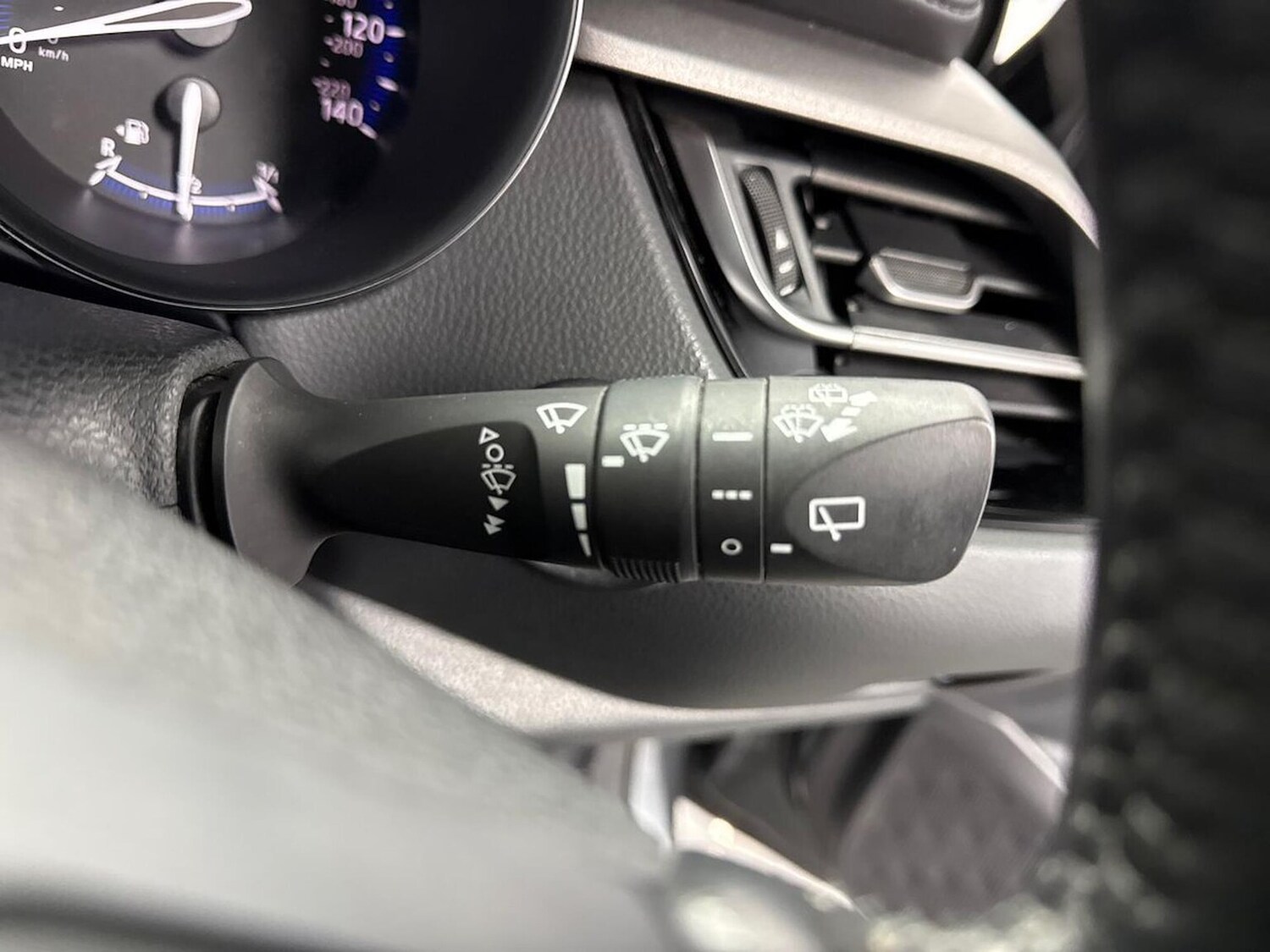 Used Toyota C-HR 2023 for sale - 78194204: Photo 27