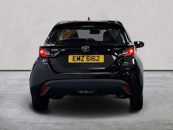 Used Toyota Yaris 2024 for sale - 78296860: Photo