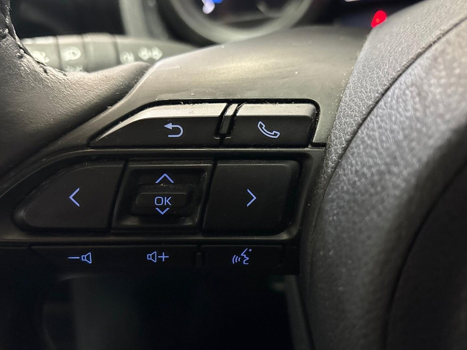 Used Toyota Yaris Cross 2023 for sale - 76102510: Photo 26