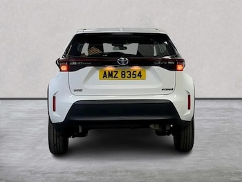 Used Toyota Yaris Cross 2023 for sale - 76102510: Photo 4