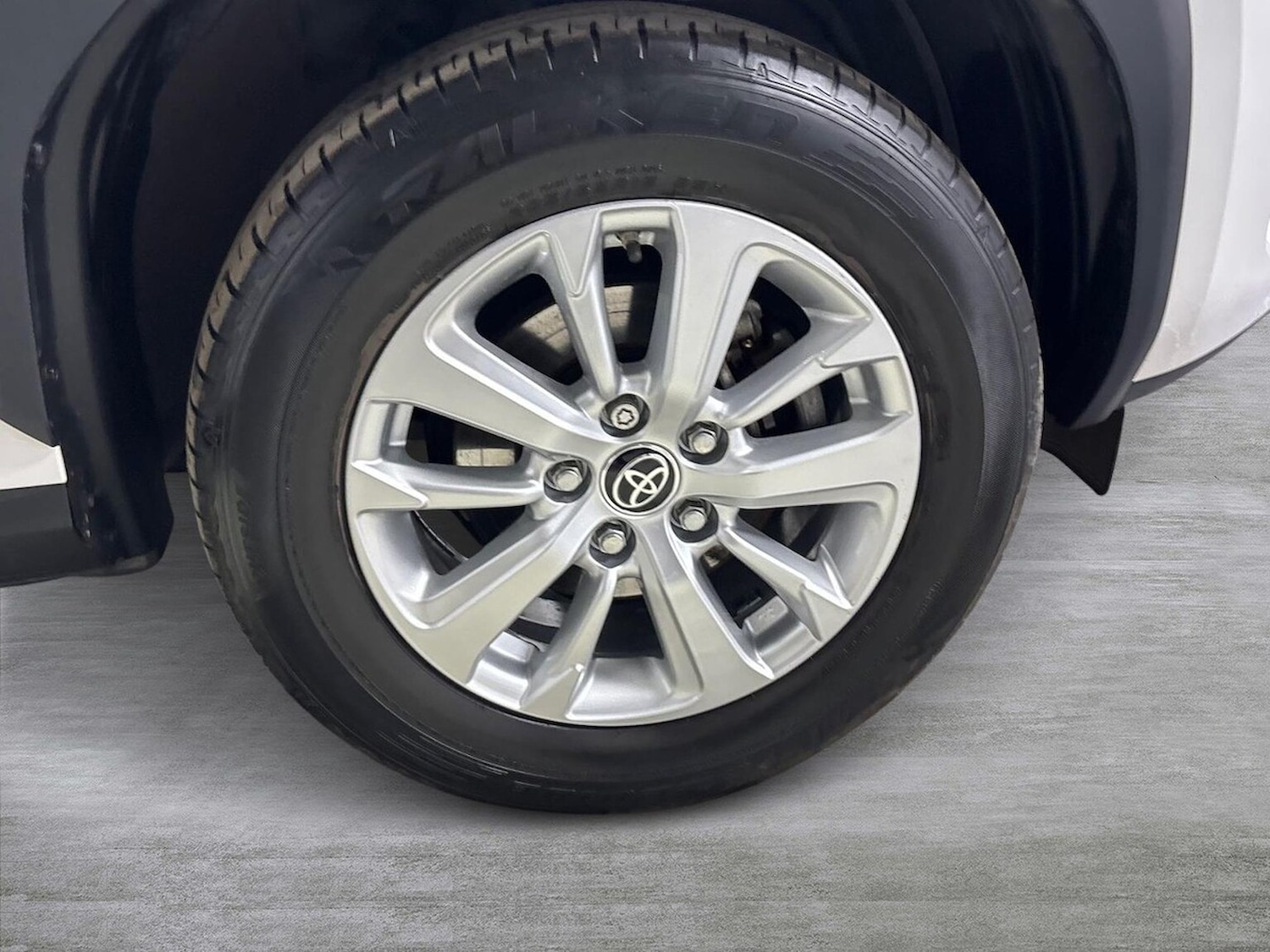 Used Toyota Yaris Cross 2023 for sale - 76102510: Photo 6